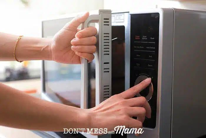 5 Reasons to Get Rid of Your Microwave + Healthier Alternatives