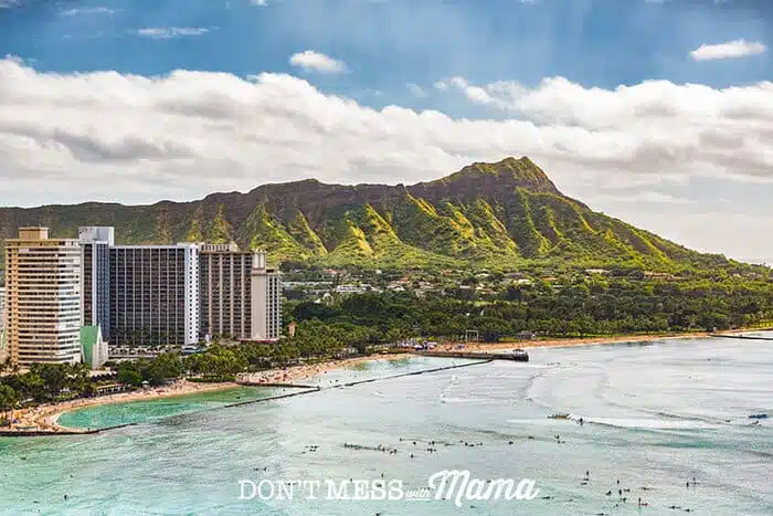 Photo of diamond head and Waikiki beach on Oahu, Hawaii