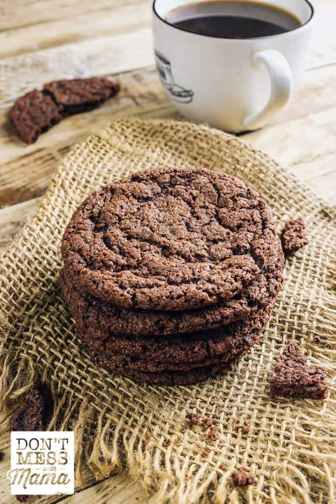 Grain-Free Chocolate Peppermint Cookies - no refined sugar and so tasty - DontMesswithMama.com