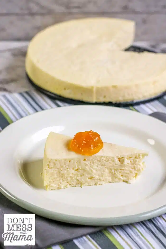 The Easiest Instant Pot low carb Cheesecake (Gluten Free) - DontMesswithMama.com