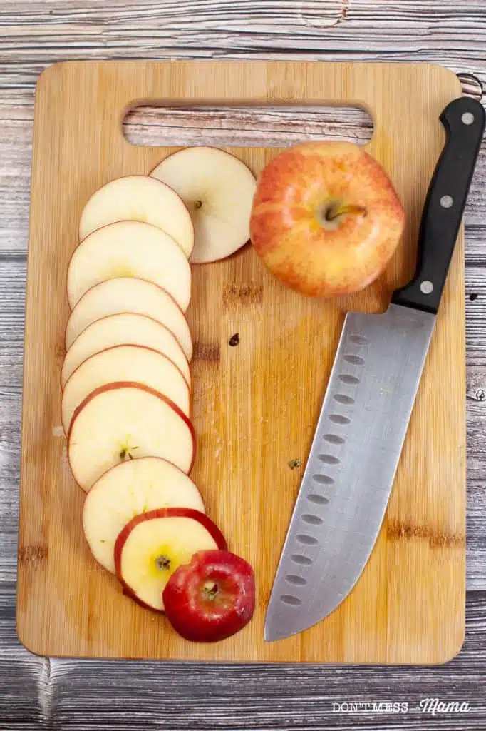 apple slices on a cutting board