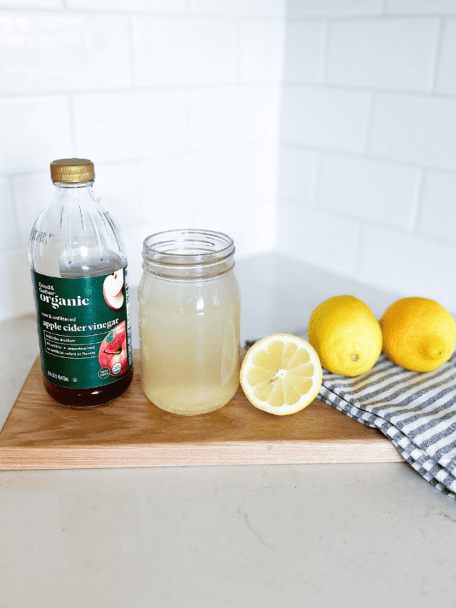 Apple Cider Vinegar and Lemon Juice Drink